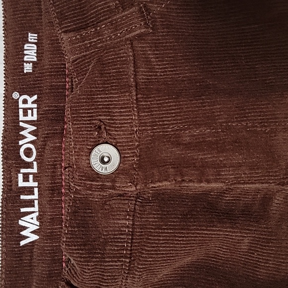 WALLFLOWER The Dad Fit High Rise Corduroy Jeans Size 11 Like New - Picture 9 of 10